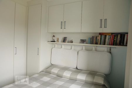 Quarto 1 de apartamento para alugar com 2 quartos, 55m² em Vila Liviero, São Paulo