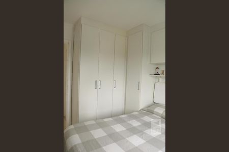 Quarto 1 de apartamento para alugar com 2 quartos, 55m² em Vila Liviero, São Paulo