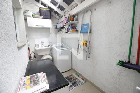 Casa para alugar com 64m², 2 quartos e 1 vagaÁrea de Serviço