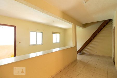 Sala de casa de condomínio para alugar com 2 quartos, 100m² em Guaratiba, Rio de Janeiro