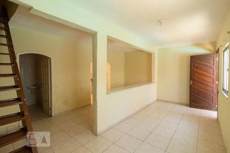 Sala de casa de condomínio para alugar com 2 quartos, 100m² em Guaratiba, Rio de Janeiro