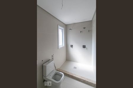 Apartamento à venda com 346m², 3 quartos e 4 vagasBanheiro do Quarto 3