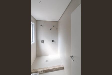 Apartamento à venda com 346m², 3 quartos e 4 vagasBanheiro do Quarto 3