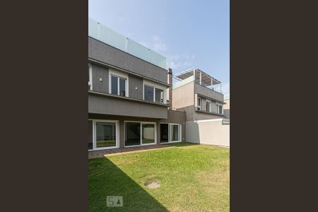 Casa de condomínio à venda com 506m², 3 quartos e 3 vagasQuintal