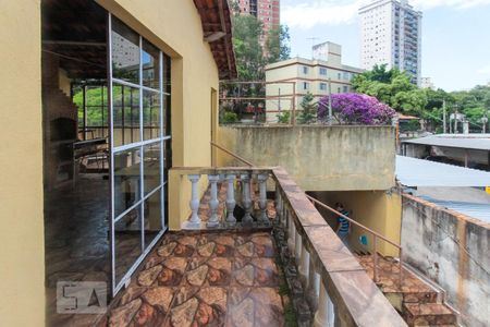 Casa à venda com 350m², 3 quartos e 3 vagas Casa à venda com 350m², 3 quartos e 3 vagasvaranda
