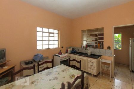 Casa à venda com 350m², 3 quartos e 3 vagas Casa à venda com 350m², 3 quartos e 3 vagasCozinha