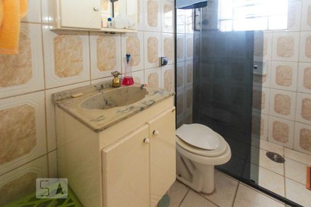 Casa à venda com 350m², 3 quartos e 3 vagas Casa à venda com 350m², 3 quartos e 3 vagasBanheiro