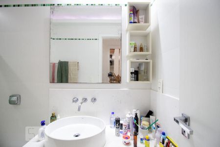 Apartamento à venda com 180m², 3 quartos e 2 vagasBanheiro