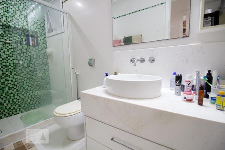 Apartamento à venda com 180m², 3 quartos e 2 vagasBanheiro