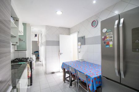 Apartamento à venda com 180m², 3 quartos e 2 vagasCozinha