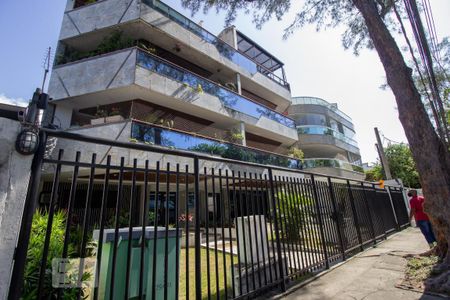 Apartamento à venda com 180m², 3 quartos e 2 vagasFachada do Prédio