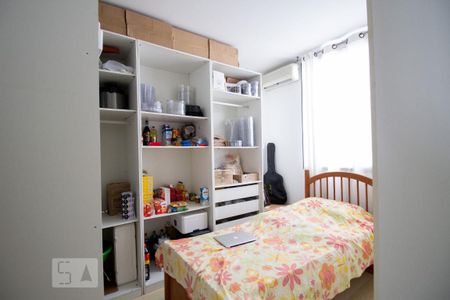 Apartamento à venda com 180m², 3 quartos e 2 vagasQuarto 2