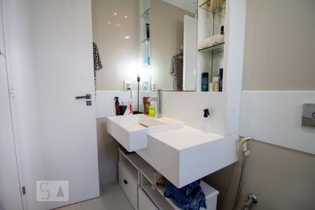 Apartamento à venda com 180m², 3 quartos e 2 vagasBanheiro da Suíte