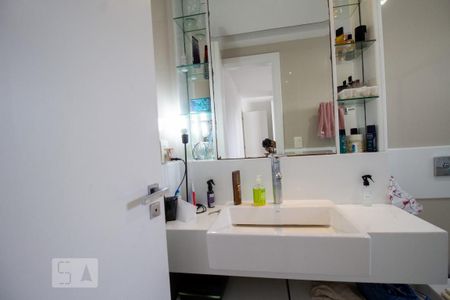 Apartamento à venda com 180m², 3 quartos e 2 vagasBanheiro da Suíte