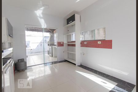 Casa para alugar com 100m², 3 quartos e 1 vagaCozinha