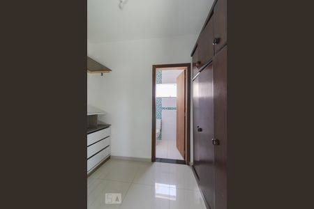 Casa para alugar com 100m², 3 quartos e 1 vagaCloset