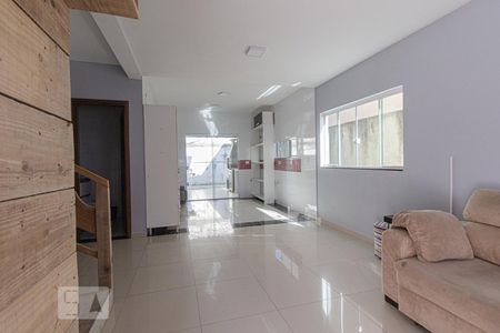 Sala de casa para alugar com 3 quartos, 100m² em Campo de Santana, Curitiba