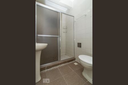 Banheiro de apartamento para alugar com 1 quarto, 35m² em Bento Ribeiro, Rio de Janeiro
