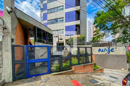 Apartamento para alugar com 96m², 2 quartos e 2 vagasFachada