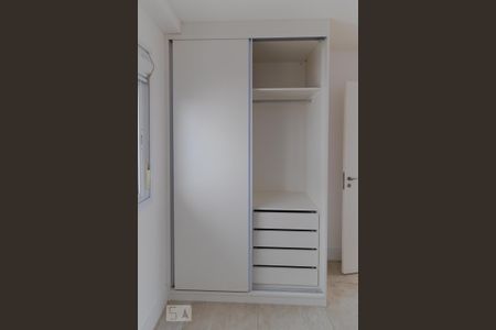 Apartamento à venda com 87m², 3 quartos e 2 vagas Apartamento à venda com 87m², 3 quartos e 2 vagasQuarto 02 - Armário
