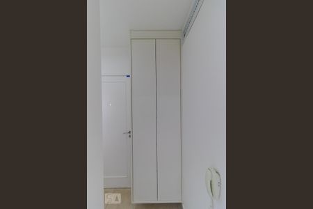 Apartamento à venda com 87m², 3 quartos e 2 vagas Apartamento à venda com 87m², 3 quartos e 2 vagasÁrea de Serviço