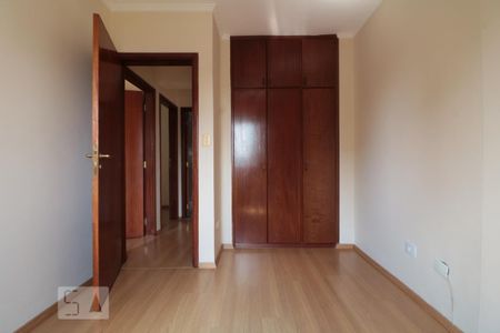 Quarto 1 de apartamento para alugar com 3 quartos, 69m² em Vila Azevedo, São Paulo