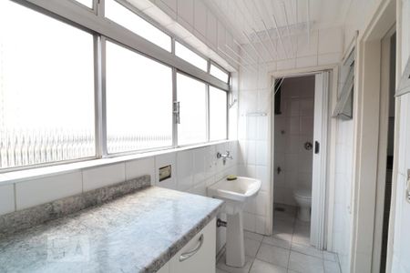 Apartamento para alugar com 69m², 3 quartos e 1 vagaArea de serviço 