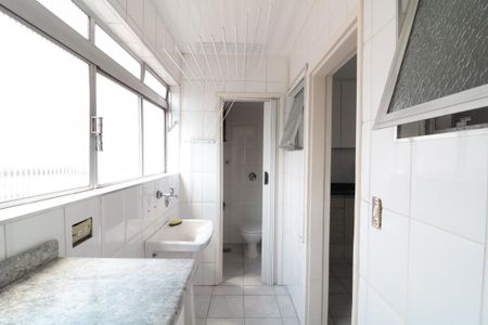 Apartamento para alugar com 69m², 3 quartos e 1 vagaArea de serviço 