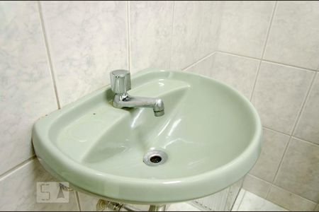 Banheiro de kitnet/studio à venda com 1 quarto, 31m² em Centro, Rio de Janeiro