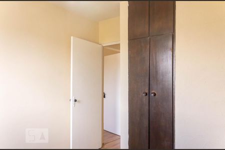 Apartamento à venda com 65m², 2 quartos e 1 vagaQuarto 2