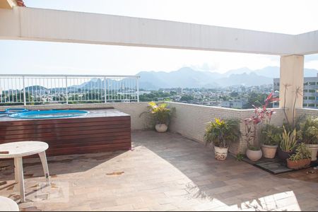 Apartamento à venda com 184m², 3 quartos e 2 vagasCobertura