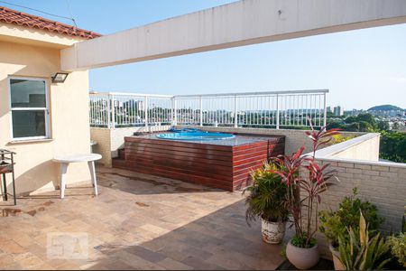 Apartamento à venda com 184m², 3 quartos e 2 vagasCobertura