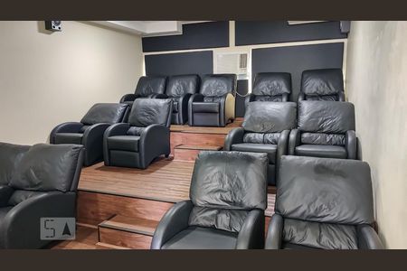 Apartamento à venda com 184m², 3 quartos e 2 vagasHome Cinema