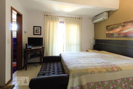 Casa à venda com 197m², 3 quartos e 2 vagas Casa à venda com 197m², 3 quartos e 2 vagasSuíte