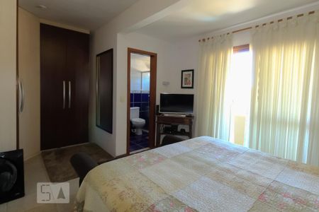 Casa à venda com 197m², 3 quartos e 2 vagas Casa à venda com 197m², 3 quartos e 2 vagasSuíte