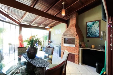 Casa à venda com 197m², 3 quartos e 2 vagas Casa à venda com 197m², 3 quartos e 2 vagasVaranda gourmet