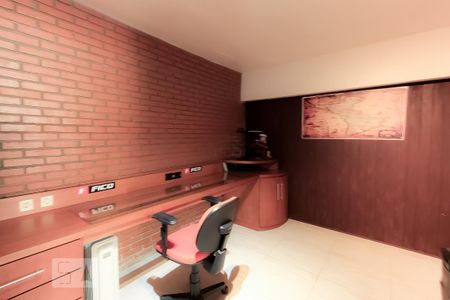 Casa à venda com 197m², 3 quartos e 2 vagas Casa à venda com 197m², 3 quartos e 2 vagasEscritório