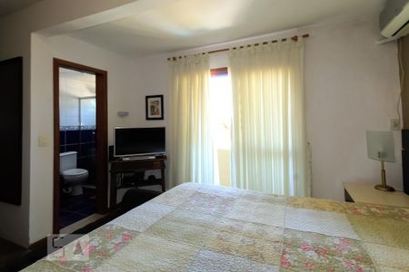 Casa à venda com 197m², 3 quartos e 2 vagas Casa à venda com 197m², 3 quartos e 2 vagasSuíte
