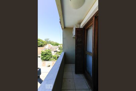 Casa à venda com 197m², 3 quartos e 2 vagas Casa à venda com 197m², 3 quartos e 2 vagasSuíte