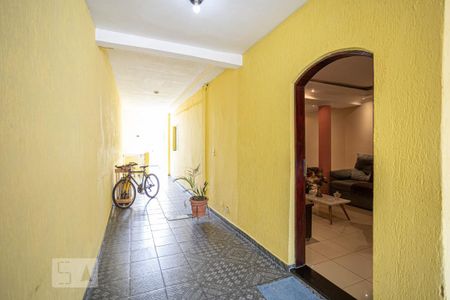 Casa à venda com 260m², 4 quartos e 2 vagasEntrada
