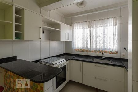 Apartamento à venda com 77m², 2 quartos e 1 vagaCozinha