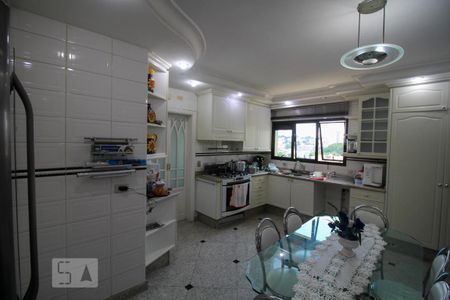 Apartamento para alugar com 600m², 4 quartos e 5 vagasCozinha