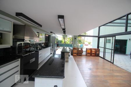 Apartamento para alugar com 600m², 4 quartos e 5 vagasÁrea comum - Churrasqueira