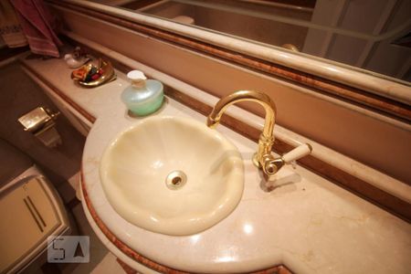 Apartamento para alugar com 600m², 4 quartos e 5 vagasLavabo