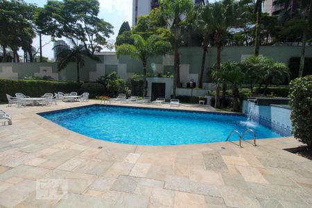 Apartamento para alugar com 600m², 4 quartos e 5 vagasÁrea comum - Piscina
