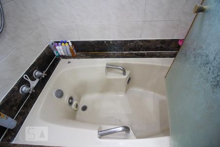 Apartamento para alugar com 600m², 4 quartos e 5 vagasBanheiro da Suíte