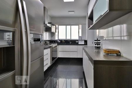Apartamento para alugar com 130m², 4 quartos e 3 vagasCozinha