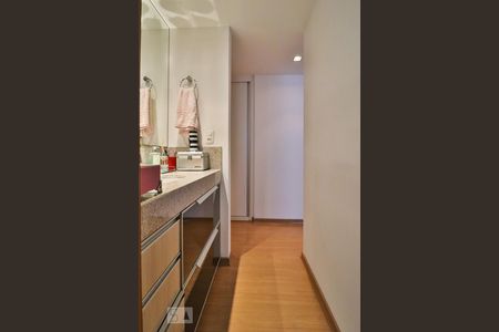 Apartamento para alugar com 130m², 4 quartos e 3 vagasBanheiro Corredor