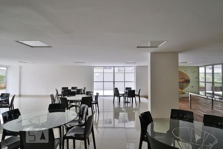Apartamento para alugar com 130m², 4 quartos e 3 vagasÁrea comum - Salão de festas