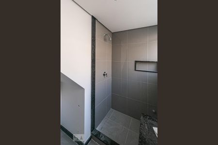 Casa de condomínio à venda com 407m², 4 quartos e 3 vagas Casa de condomínio à venda com 407m², 4 quartos e 3 vagasBanheiro do Quarto 2